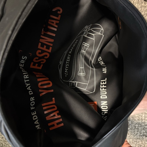 🔥TODAY ONLY🔥 Mystery Ranch Mission Duffel - Picture 4 of 9